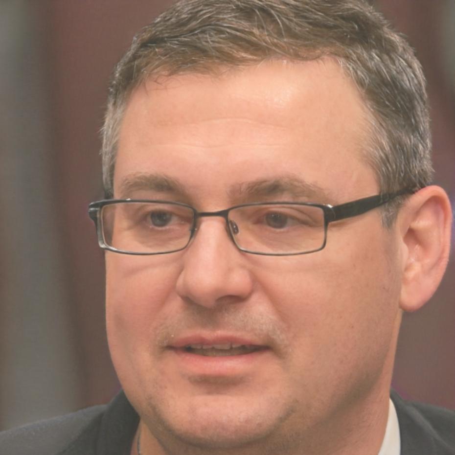 Retrato profesional de Álvaro Mendoza